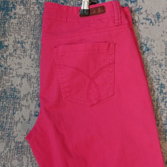 Calvin Klein skinny crop - Picture 3 of 3